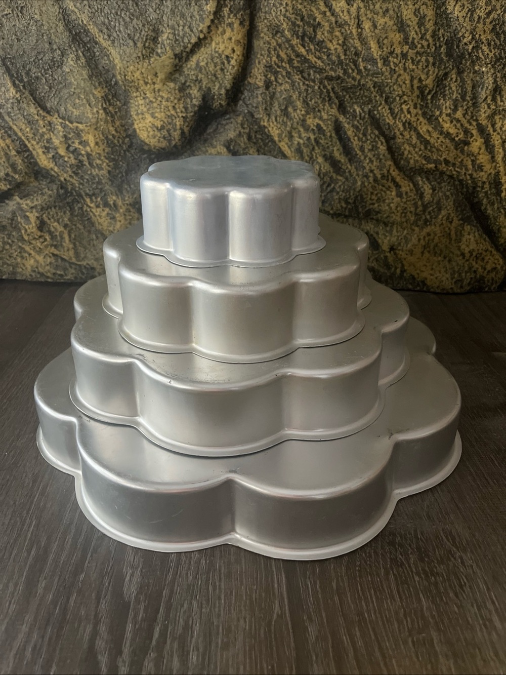 Wilton Silver Floral Tiered Cake Pan Set